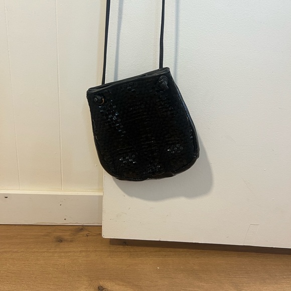 Sharif Elegant Black Sequin Crossbody Bucket Bag - Picture 9 of 12